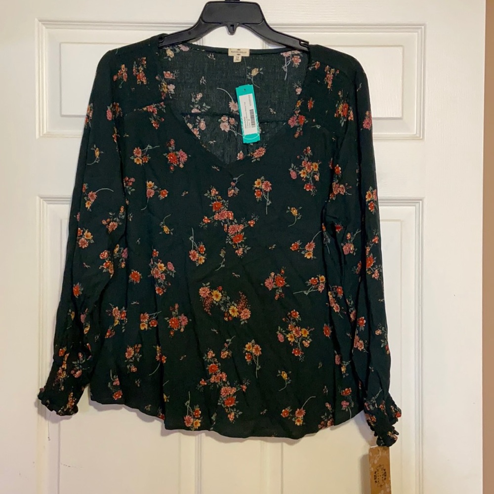 Blouson Sleeve Top